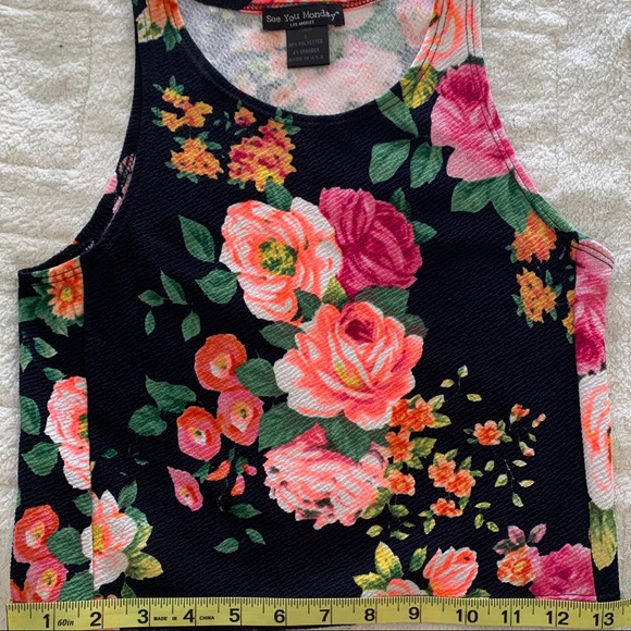 See You Monday Crop Top in size Small 🌺 - Picture 8 of 8